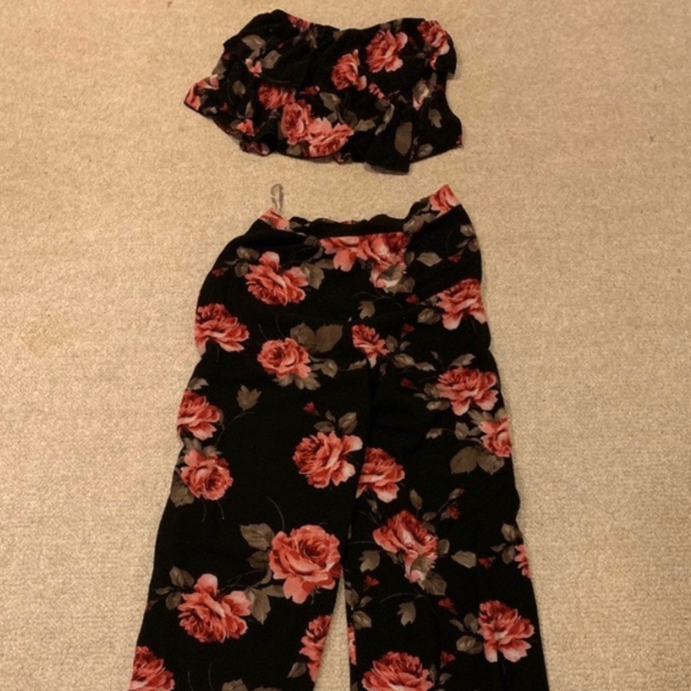 Agaci Floral Two Piece Tube Top and Flowy Bottoms